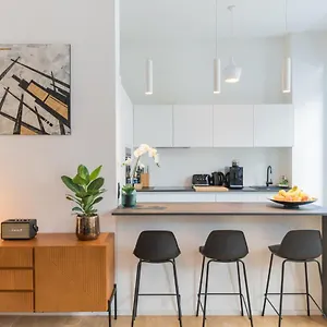 Guillemins Station Apartment